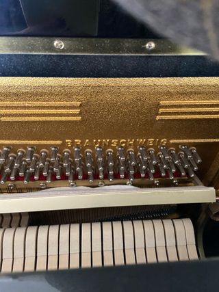 Piano Schimmel de pared