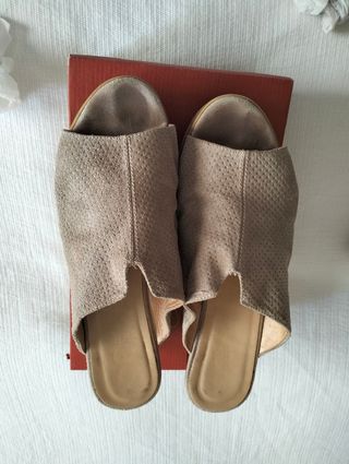 Zuecos de mujer Marca Gadea