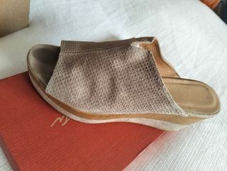 Zuecos de mujer Marca Gadea