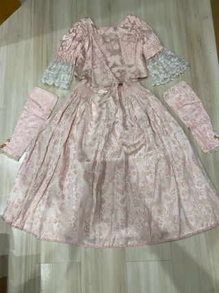 Traje niña,manteletas y zapatos