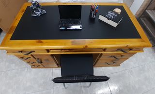escritorio de oficina de pura madera