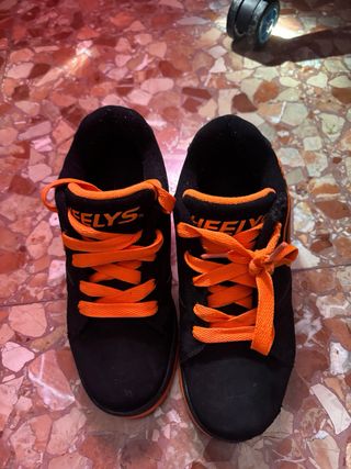 zapatos con rueda