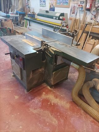 Alquiler taller de carpintería madera 