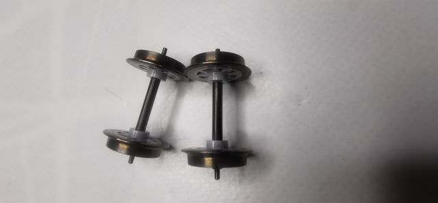 Ejes de rueda de tren H0