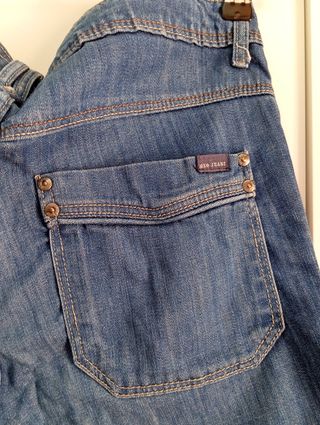 PANTALÓN CORTO