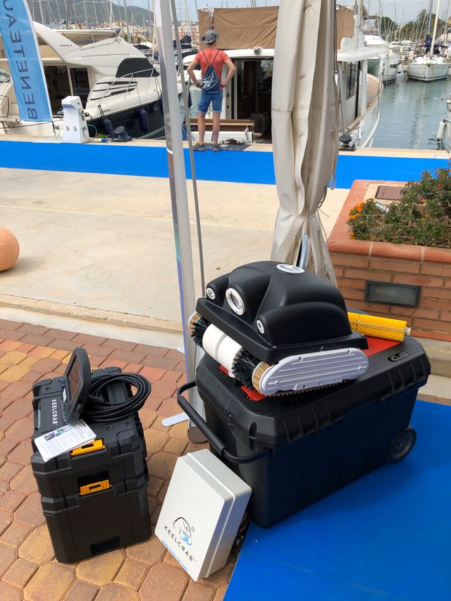 Robot submarino KeelCrab limpieza embarcaciones