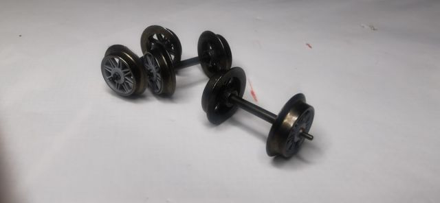 Ejes de rueda de tren H0- AC