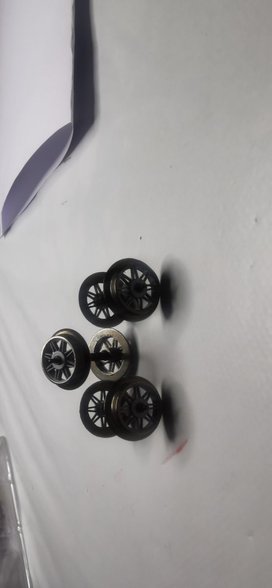 Ejes de rueda de tren H0- AC