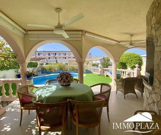 Casa pareada en venta en Empuriabrava en Castelló d´Empúries