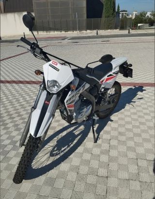 Rieju MRT 125