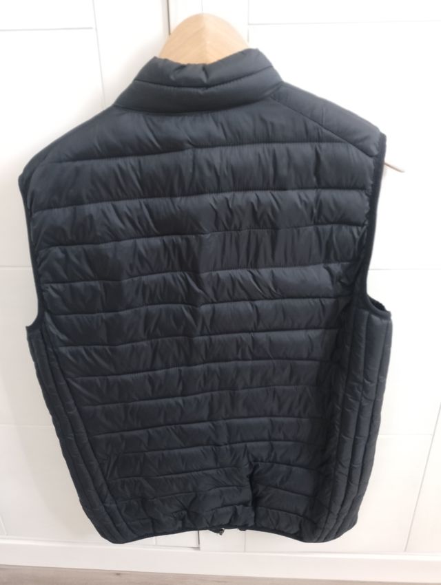Chaleco plumas sin mangas