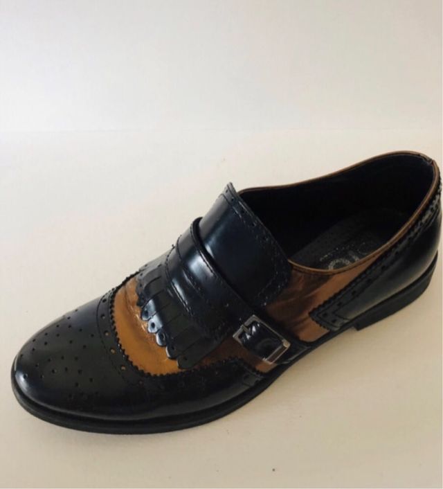 Scarpa in pelle modello Oxford