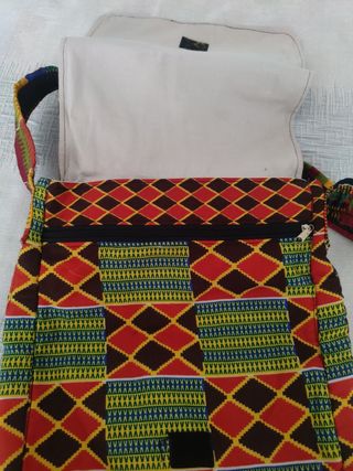 Bolso bandolera africano