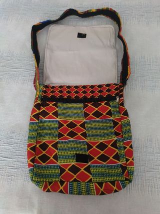 Bolso bandolera africano
