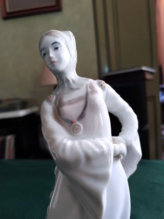 Figura Mujer Griega porcelana