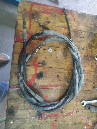 Vendo cables de frenos de manos de 205