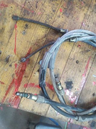 Vendo cables de frenos de manos de 205