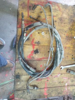 Vendo cables de frenos de manos de 205