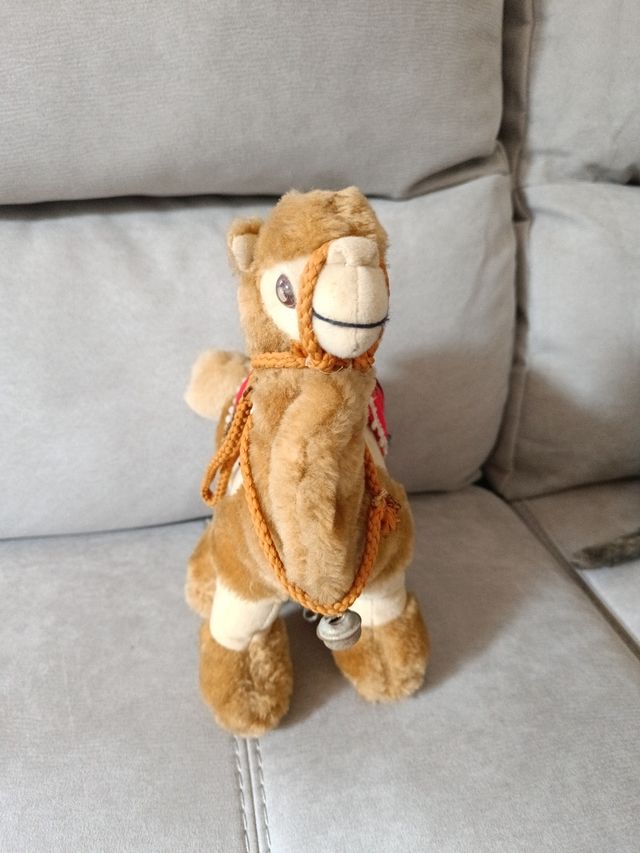 Peluche a forma di cammello