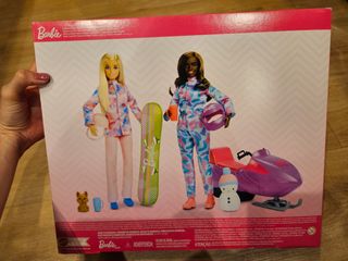 BARBIE EN LA NIEVE