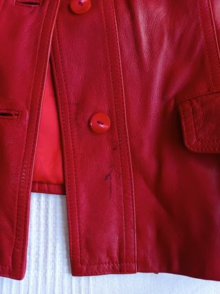 Cazadora de piel roja. Biker roja