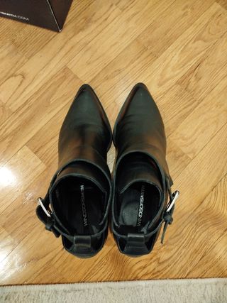 Stivaletto a punta Windsor Smith N 40