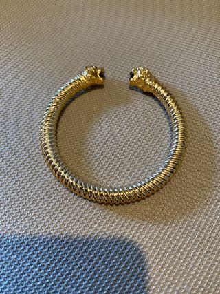 Bracciale color oro con due te