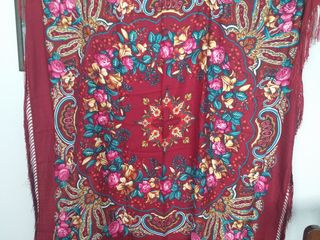 Precioso manton granate nuevo