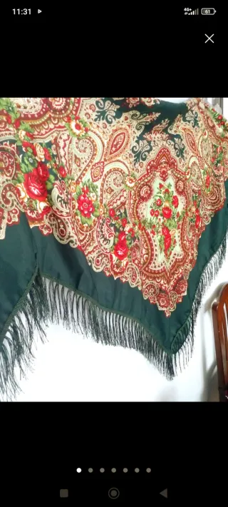 Exquisito manton verde regional