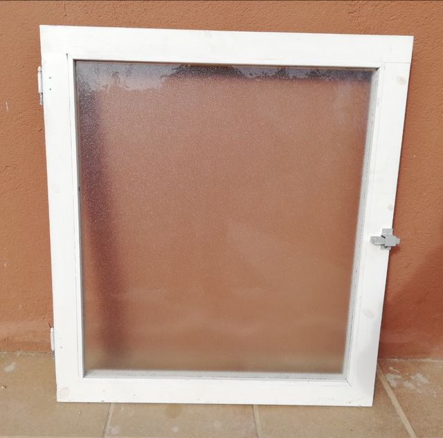 Ventana de madera con Cristal
