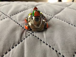 Piccola macchinina in argento