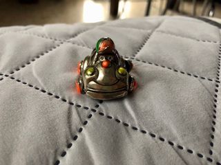 Piccola macchinina in argento