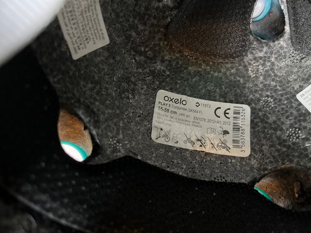 Casco de protección Oxelo color turquesa