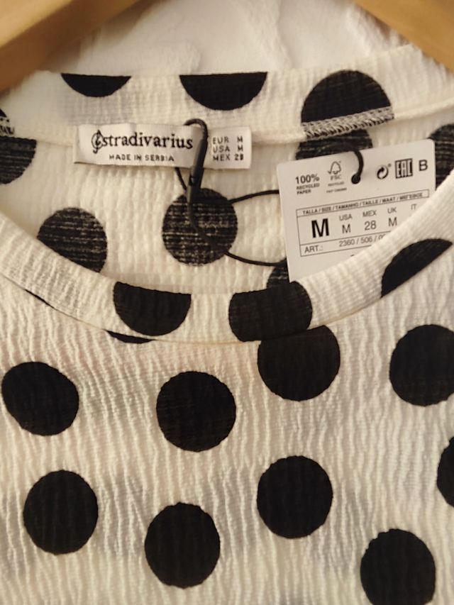 Vestido lunares Stradivarius,talla M. Con etiqueta
