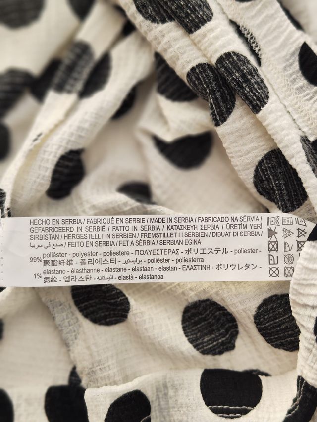 Vestido lunares Stradivarius,talla M. Con etiqueta