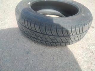 Neumático 165/75 R14 Michelin casi nueva