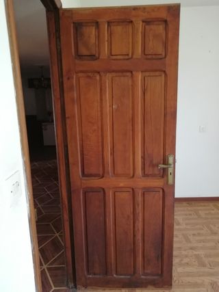 PUERTAS DE MADERA