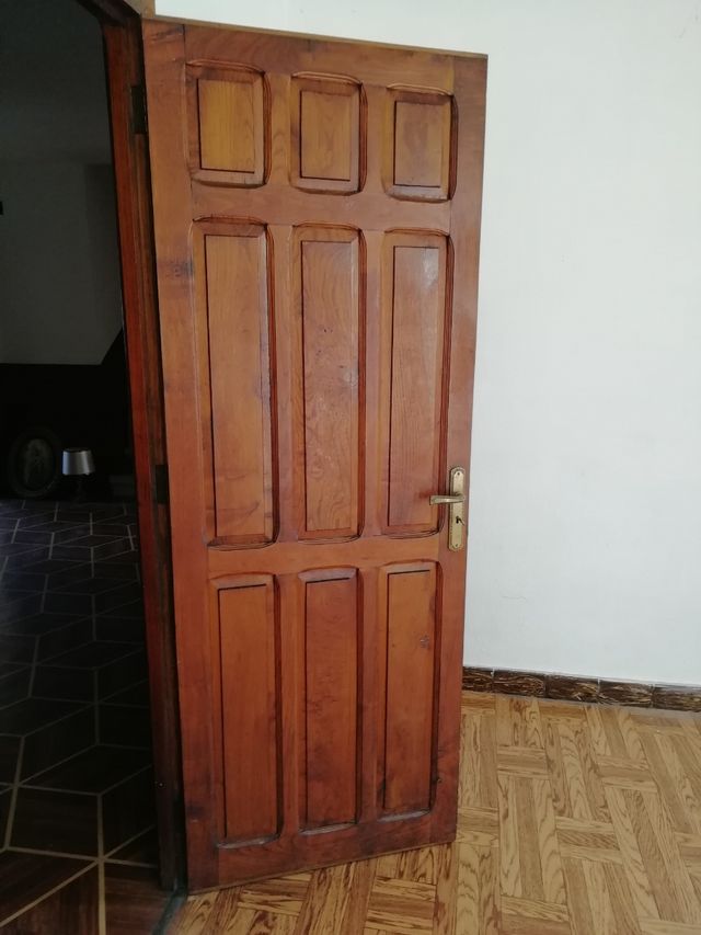 PUERTAS DE MADERA