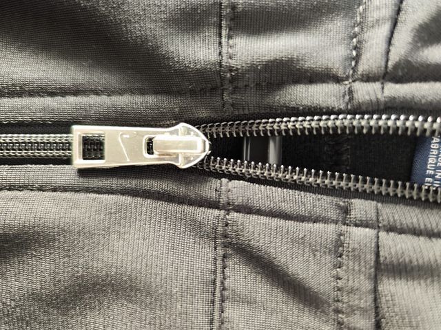 Sudadera Nike cierre cremallera, S. Como nueva.