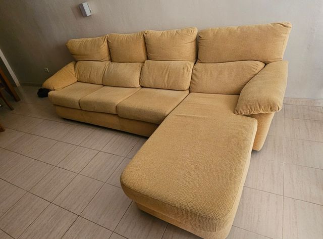 Sofa con chaise longe