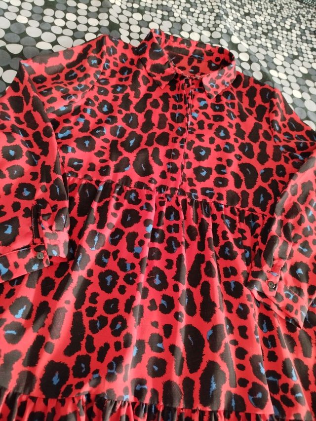 Vestido rojo animal print