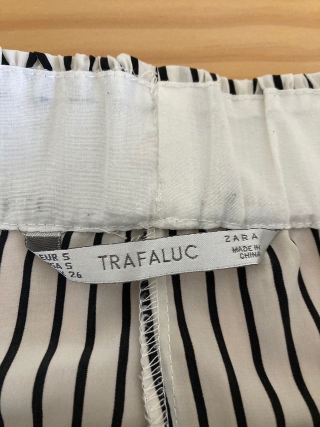 Short satinado Zara Talla S