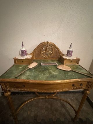Tocador antiguo mueble.