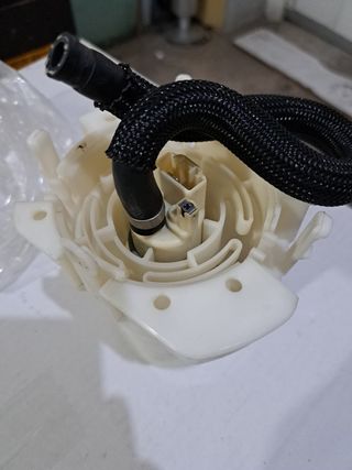 Opel corsa bomba gasolina 