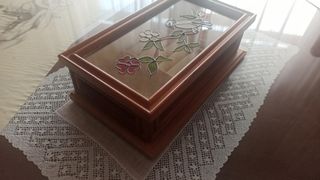 Joyero madera con cristal pintado 