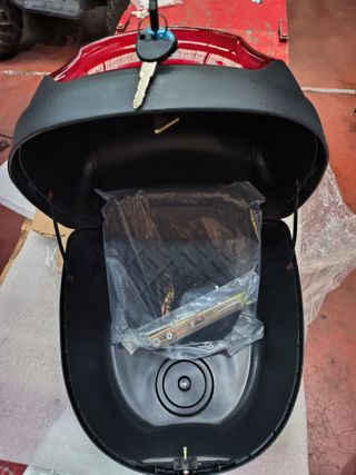 Baúl moto Kum 28 litros