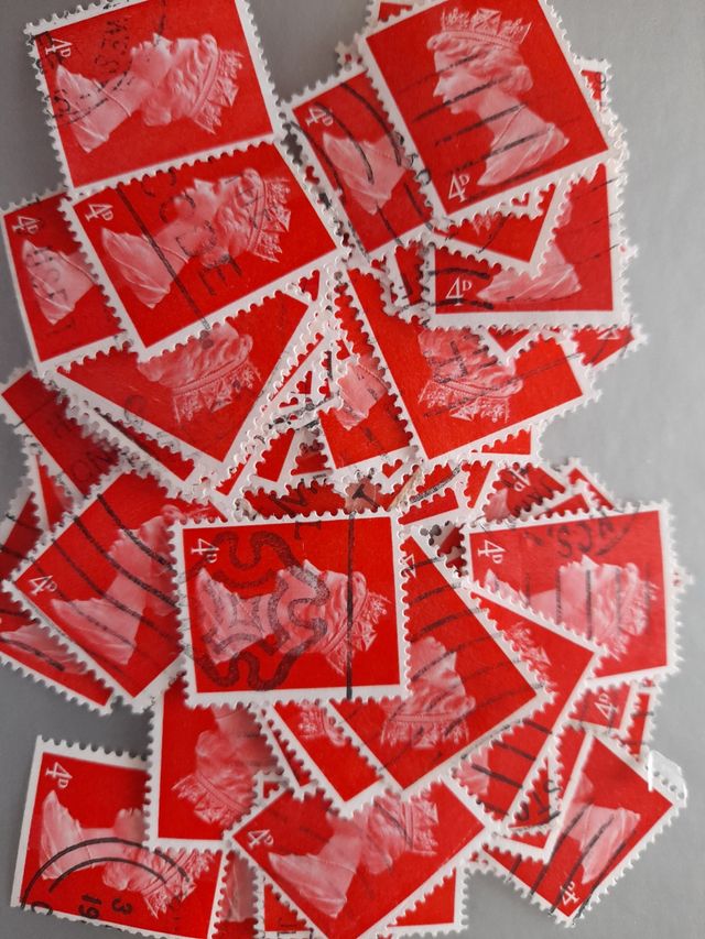 Más 100 sellos reina Isabel Inglaterra