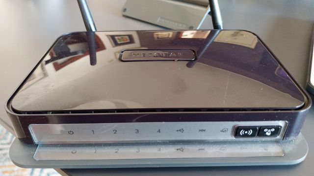 DGN2200v3 – Modem Router N300 Wireless ADSL2+