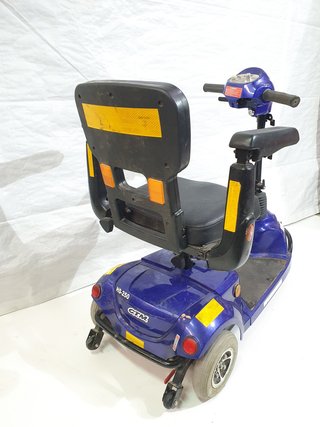 Vehículo movilidad reducida