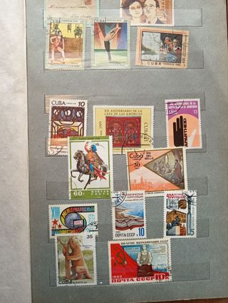 Album con 180 francobolli